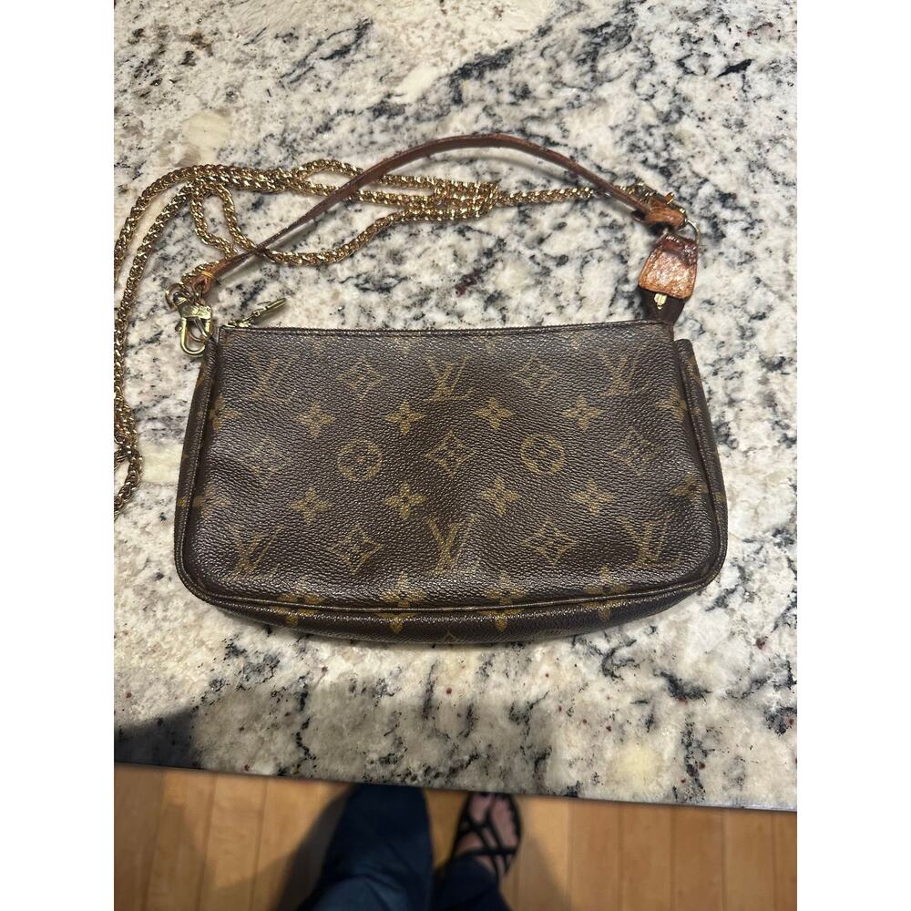 Louis Vuitton Pochette with Strap and Chain GUC COA - Picture 2 of 12
